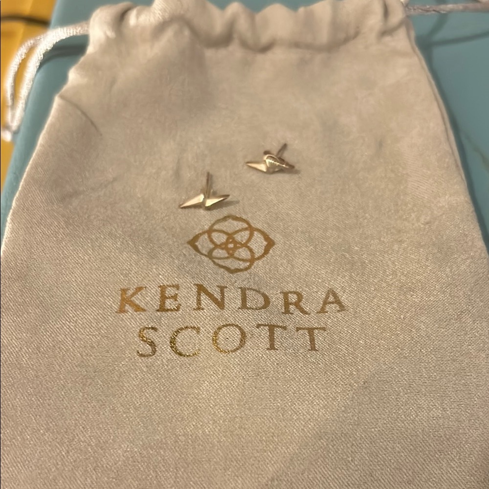 Kendra Scott Lightning Studs in Silver